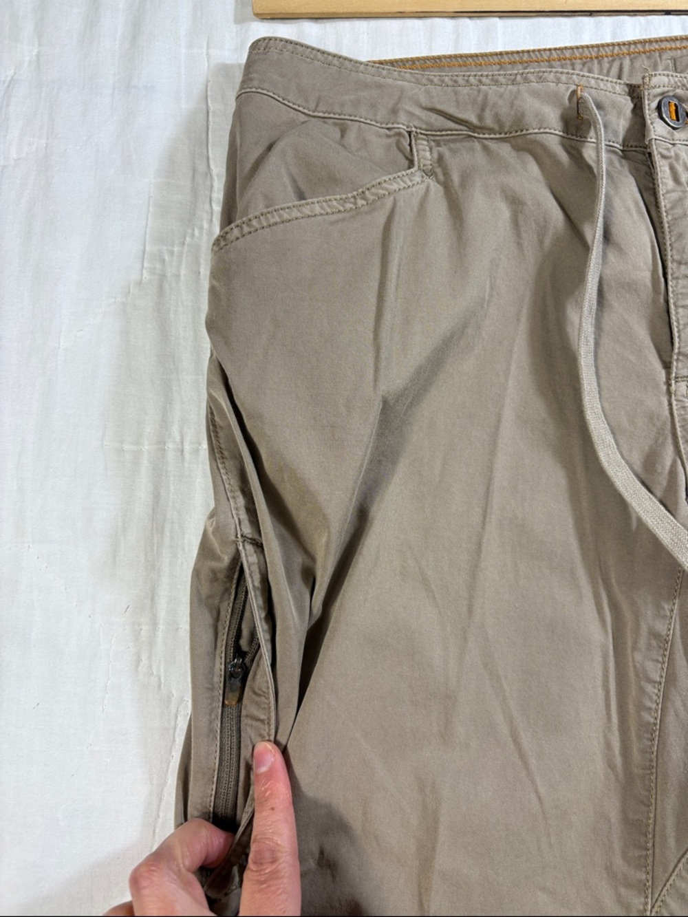 Gorpcore Orvis Everyday Stretch Chino Pants Khaki Tan/Taupe Straight Leg Size 10 - Picture 6 of 12